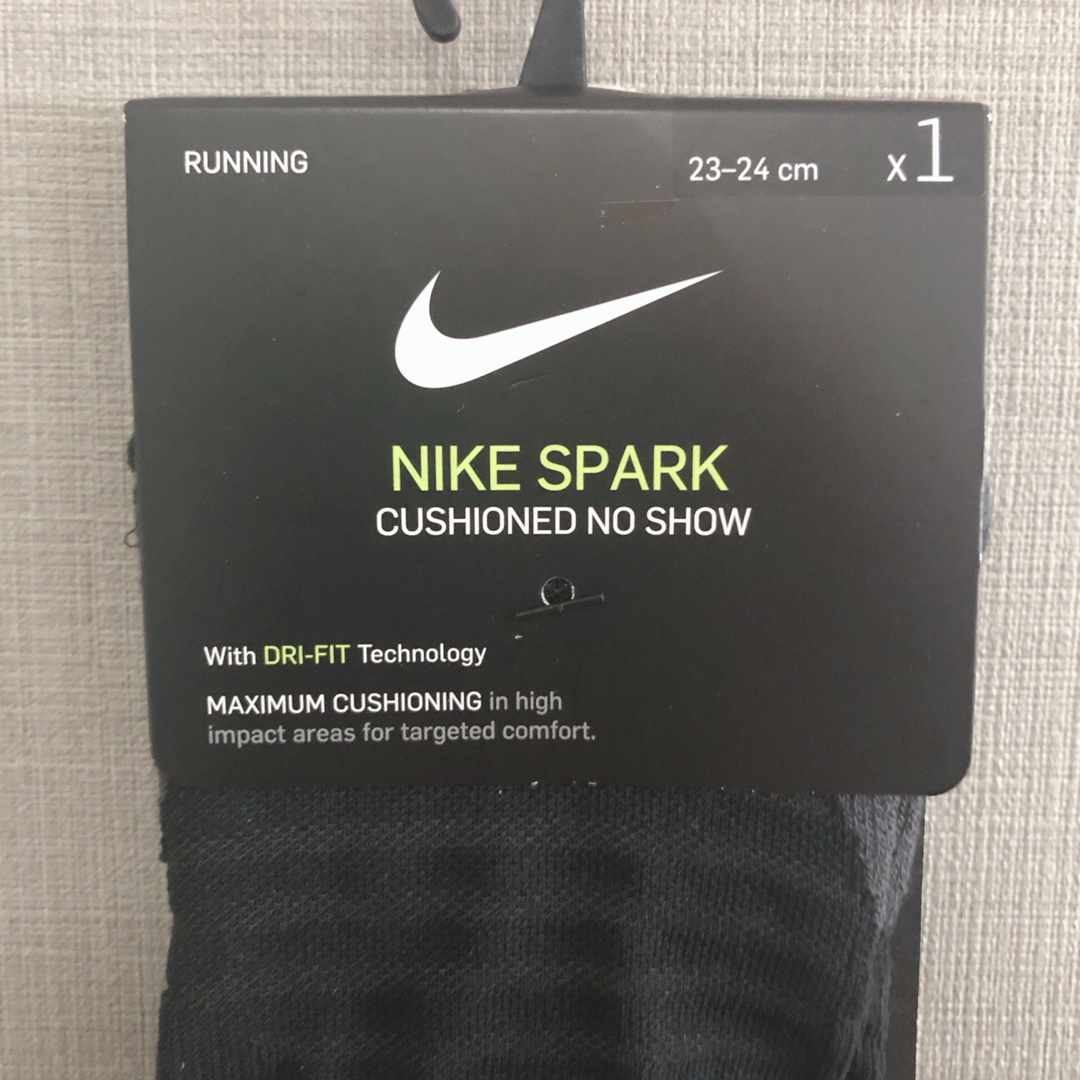 NIKE(ナイキ)のNIKE ナイキ スパーク クッション ノーショー ソックス 靴下 23-24 スポーツ/アウトドアのランニング(その他)の商品写真