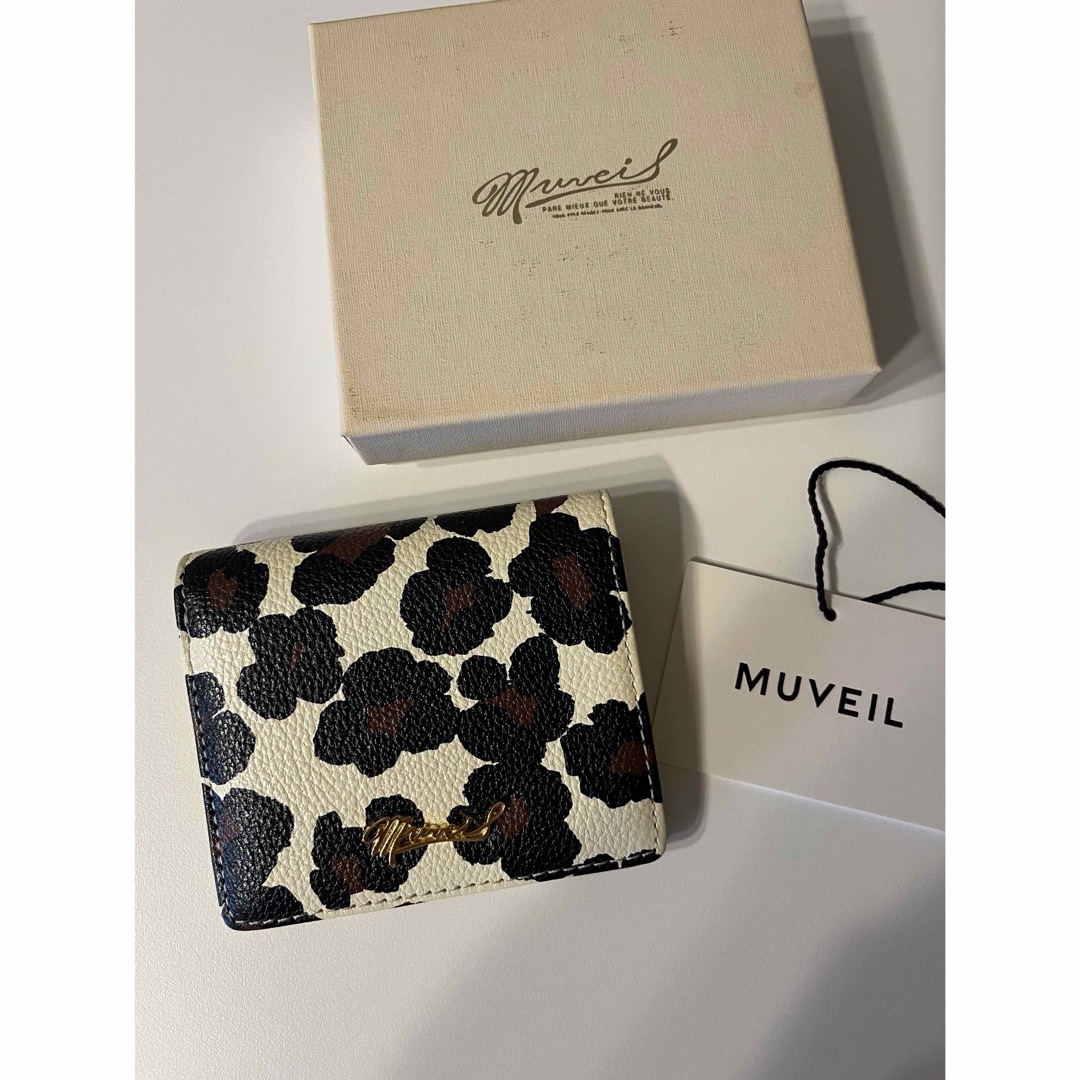 MUVEIL(ミュベール)のMUVEIL 折りたたみ財布 レディースのファッション小物(財布)の商品写真