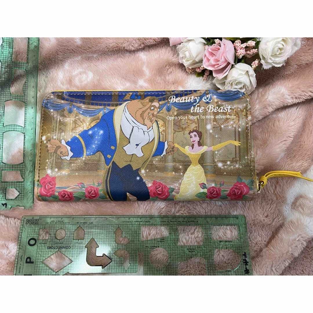 Disney(ディズニー)の難あり　美女と野獣　長財布　未使用♡ べル　ディズニープリンセス　財布 レディースのファッション小物(財布)の商品写真