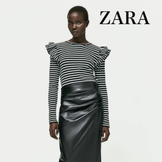 ザラ(ZARA)のZARA ショルダーフレアニット　Sサイズ　ボーダー　袖フリル(ニット/セーター)