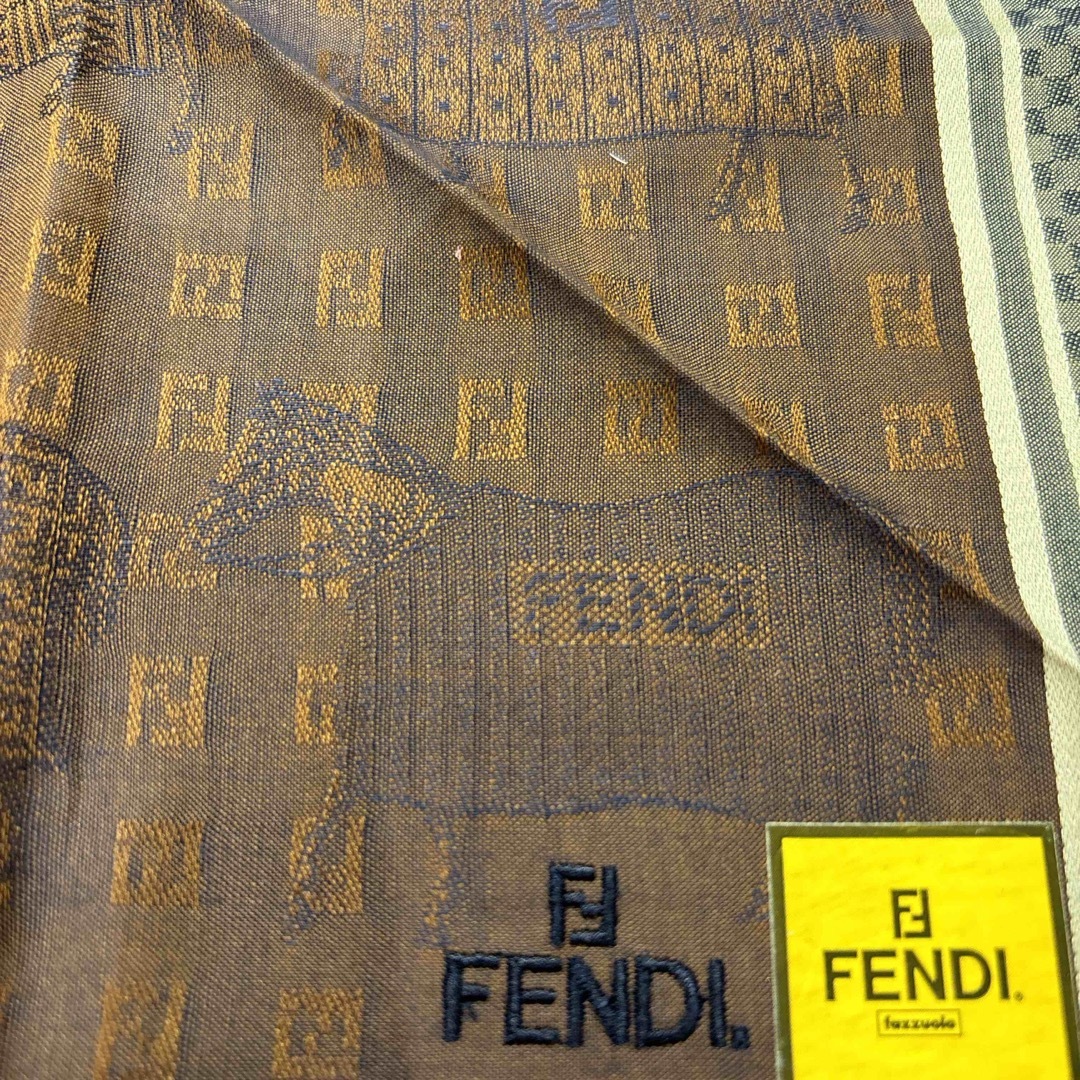 FENDI(フェンディ)のFENDIハンカチ馬ブラウン メンズのファッション小物(ハンカチ/ポケットチーフ)の商品写真