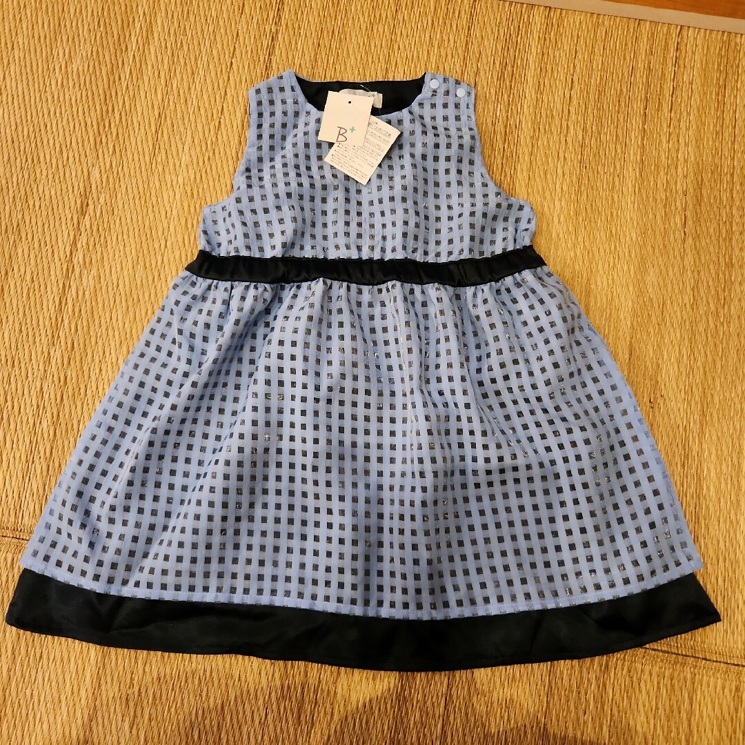 【新品未使用品】ビープラス　ワンピース　95サイズ キッズ/ベビー/マタニティのキッズ服女の子用(90cm~)(ワンピース)の商品写真