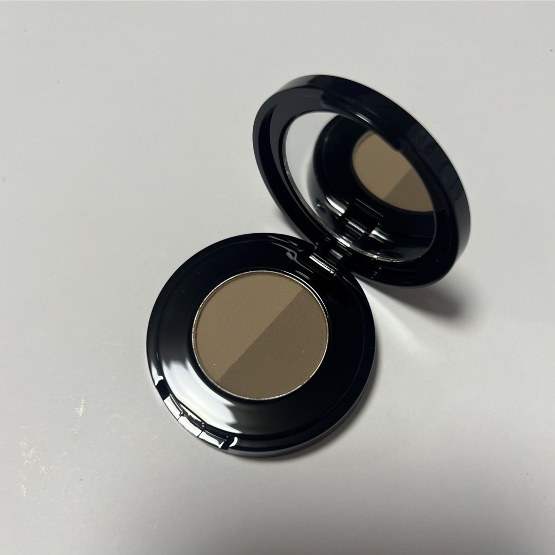 Sephora(セフォラ)の新品 アナスタシア ブロウパウダー DUO TAUPE タープ コスメ/美容のベースメイク/化粧品(パウダーアイブロウ)の商品写真