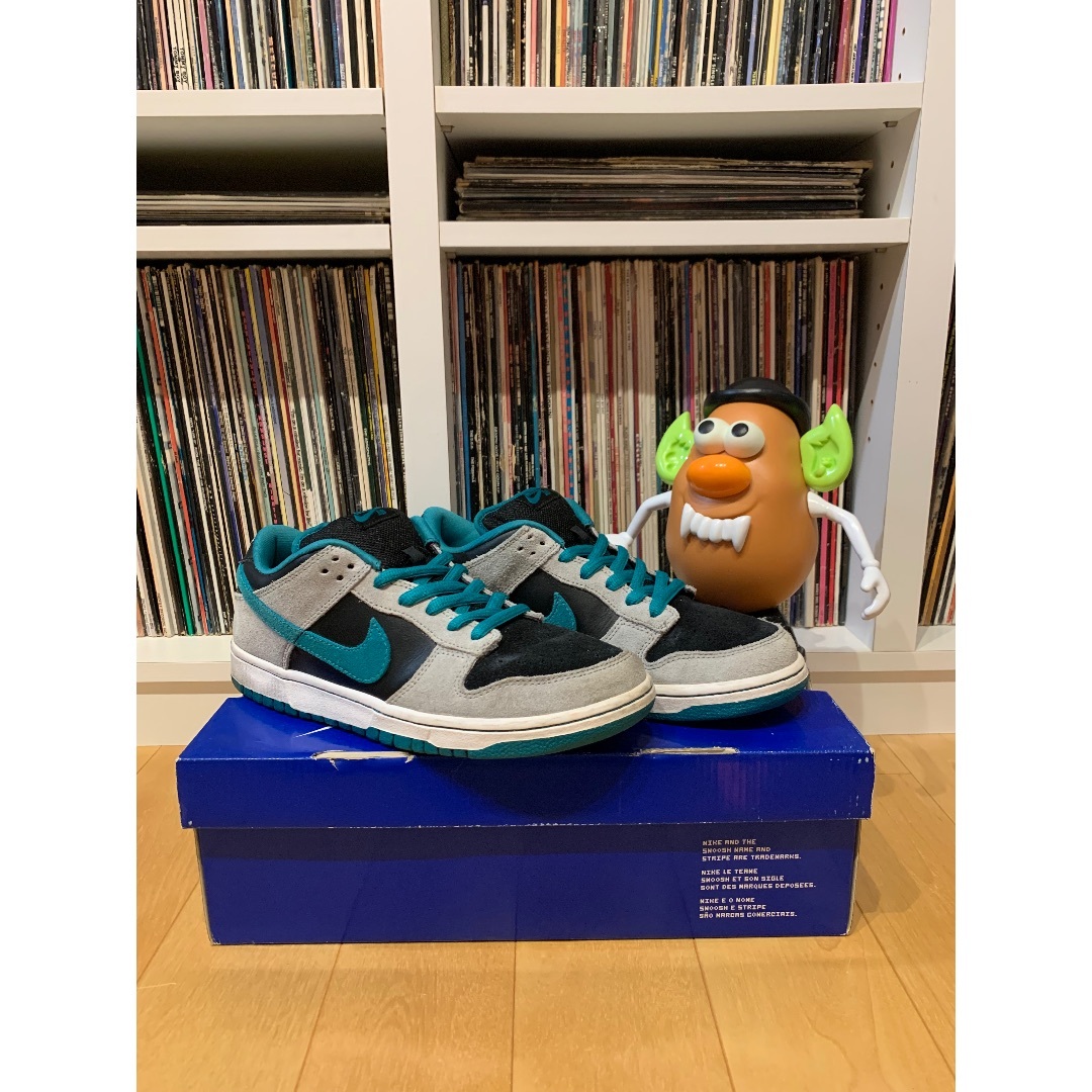 スニーカー NIKE - Nike SB Dunk Low (Chrome Ball Incident)