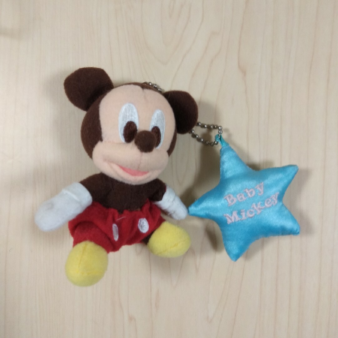 ミッキーマウス(ミッキーマウス)のベビーミッキー ぬいぐるみキーホルダー キーチェーン ボールチェーン エンタメ/ホビーのおもちゃ/ぬいぐるみ(ぬいぐるみ)の商品写真