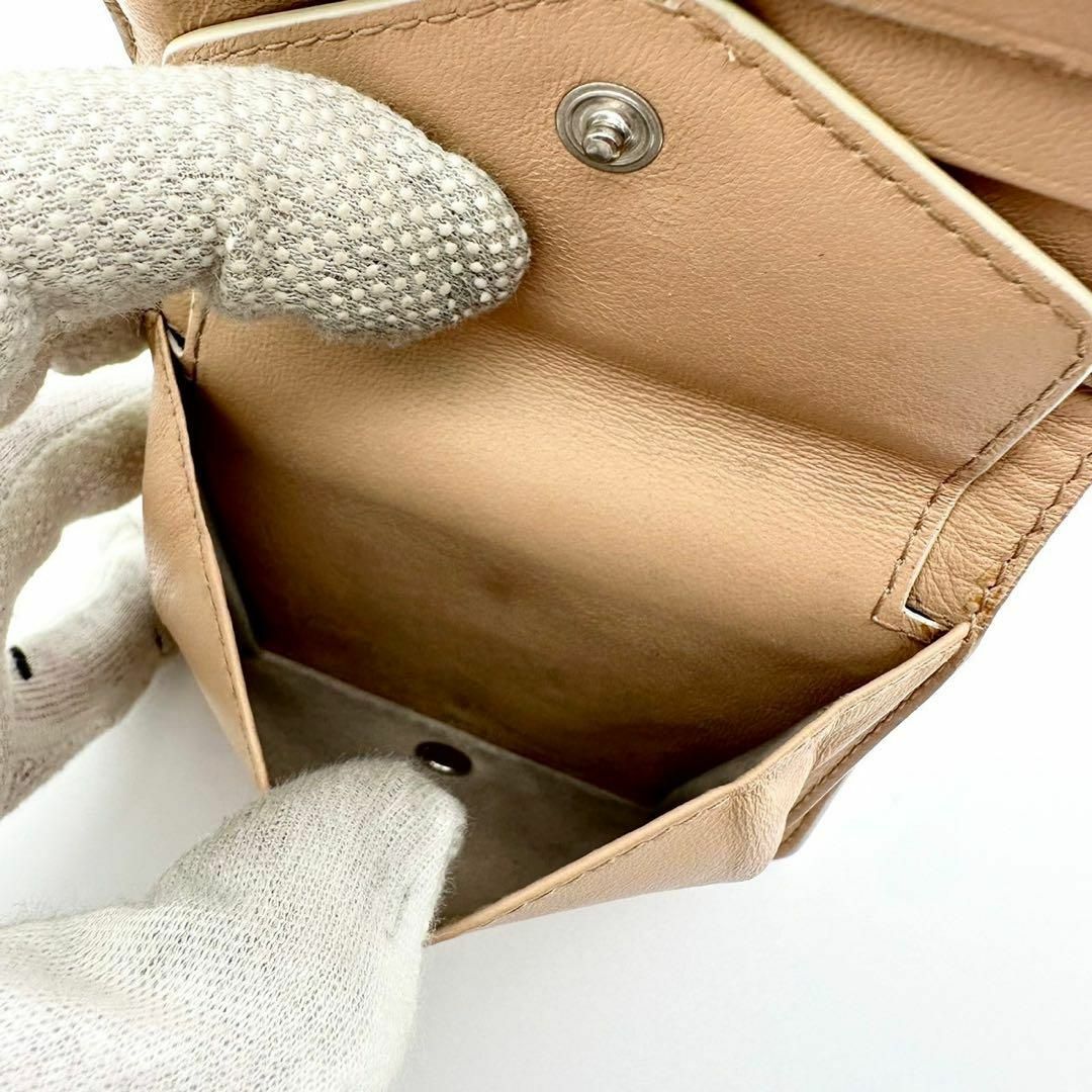 Maison Martin Margiela(マルタンマルジェラ)の【人気】メゾンマルジェラ  二つ折り財布 ゴールド ベージュ バイカラー レディースのファッション小物(財布)の商品写真