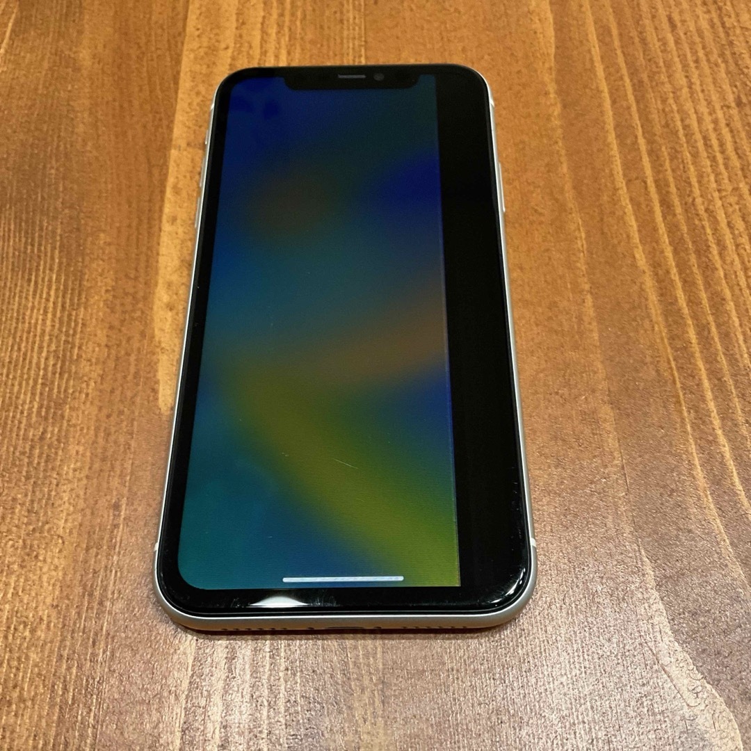 Apple(アップル)のiPhone11 ホワイト 128GB ジャンク品 スマホ/家電/カメラのスマートフォン/携帯電話(スマートフォン本体)の商品写真