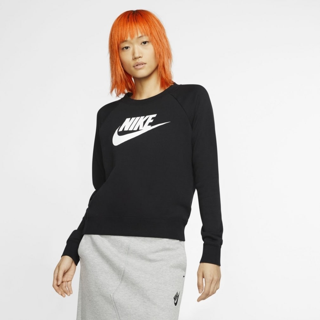 NIKE(ナイキ)のタグ付き✨新品未使用✨【NIKE】エッセンシャルクルースウェット・ブラック・S レディースのトップス(トレーナー/スウェット)の商品写真