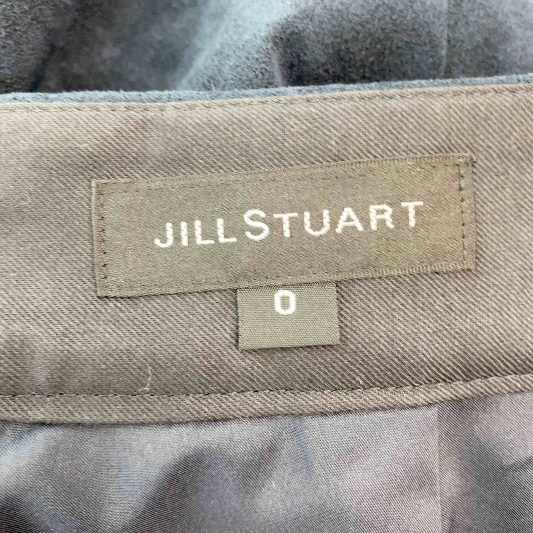 JILL by JILLSTUART(ジルバイジルスチュアート)のJILL Stuart レディース ジルスチュアート ミニスカート　ネイビー　スエード調 レディースのスカート(ミニスカート)の商品写真