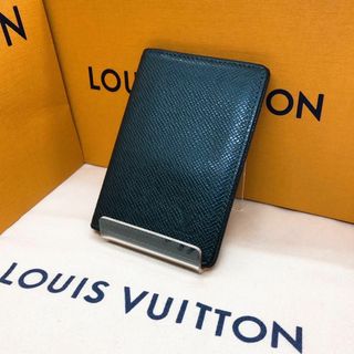 ヴィトン(LOUIS VUITTON) 定期入れ（グリーン・カーキ/緑色系