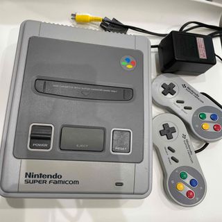 ニンテンドウ(任天堂)のスーパーファミコン(家庭用ゲーム機本体)