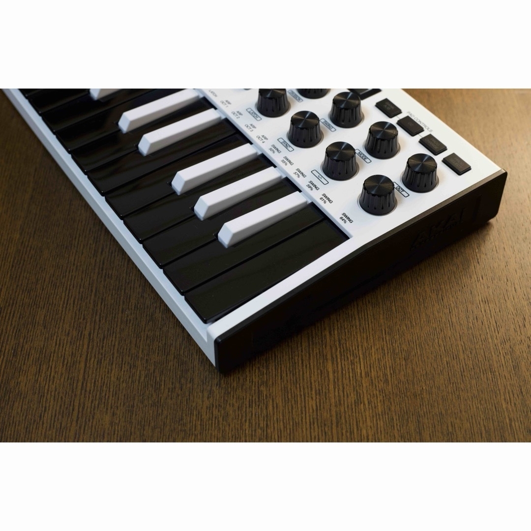 AKAI 25鍵 USB MIDI キーボードコントローラー MPK mini  楽器のDTM/DAW(その他)の商品写真