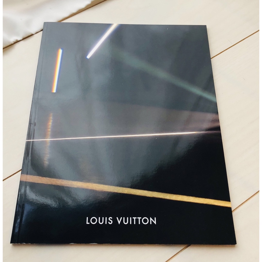 LOUIS VUITTON(ルイヴィトン)のルイヴィトン　カタログ エンタメ/ホビーの雑誌(ファッション)の商品写真