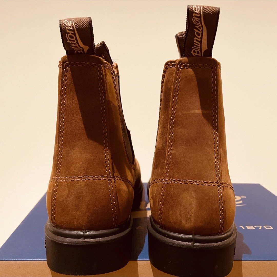 Blundstone(ブランドストーン)の【新品未使用♪天然本革】定価¥25300 ブランドストーン BLUNDSTONE メンズの靴/シューズ(ブーツ)の商品写真