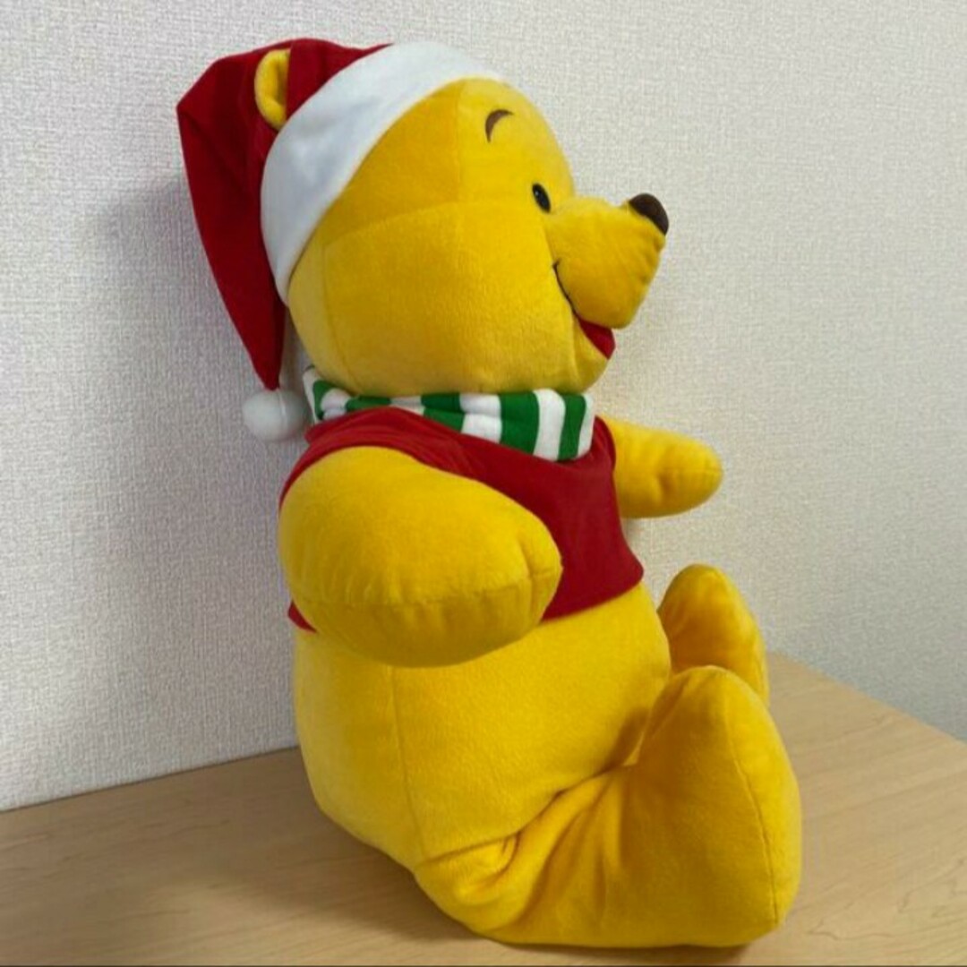 くまのプーさん(クマノプーサン)の美品 くまのプーさん ぬいぐるみ 特大 2005 限定品 サンタ クリスマス エンタメ/ホビーのおもちゃ/ぬいぐるみ(ぬいぐるみ)の商品写真