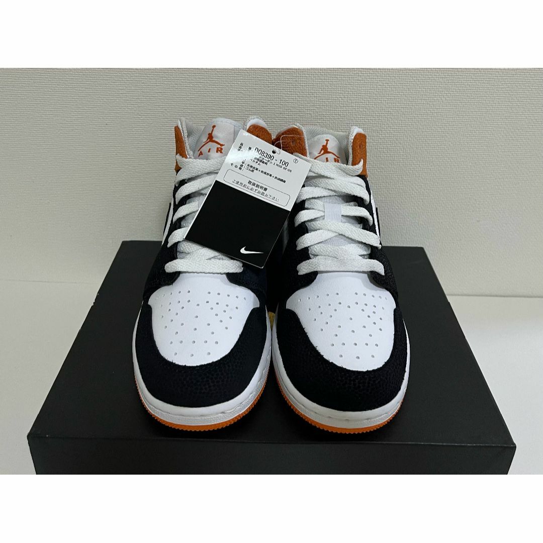 NIKE - 【新品】24.5cm NIKEエアジョーダン1 Mid GS Floral刺繍 NIKE - 【新品】24.5cm NIKEエアジョーダン1 Mid GS Floral刺繍