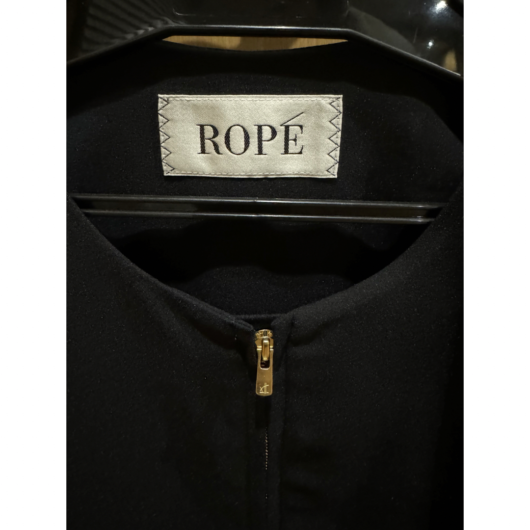 ROPE’(ロペ)のロペ　ブルゾン　ブラック レディースのジャケット/アウター(ブルゾン)の商品写真