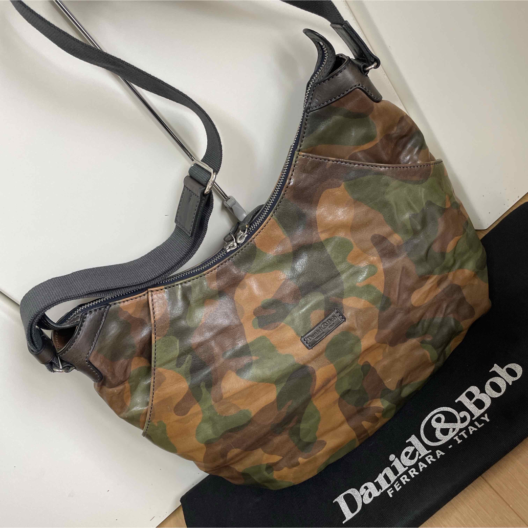 Daniel & Bob(ダニエルアンドボブ)のダニエル＆ボブDaniel＆Bob 2wayショルダーバッグ中古ロディレザー迷彩 メンズのバッグ(ショルダーバッグ)の商品写真