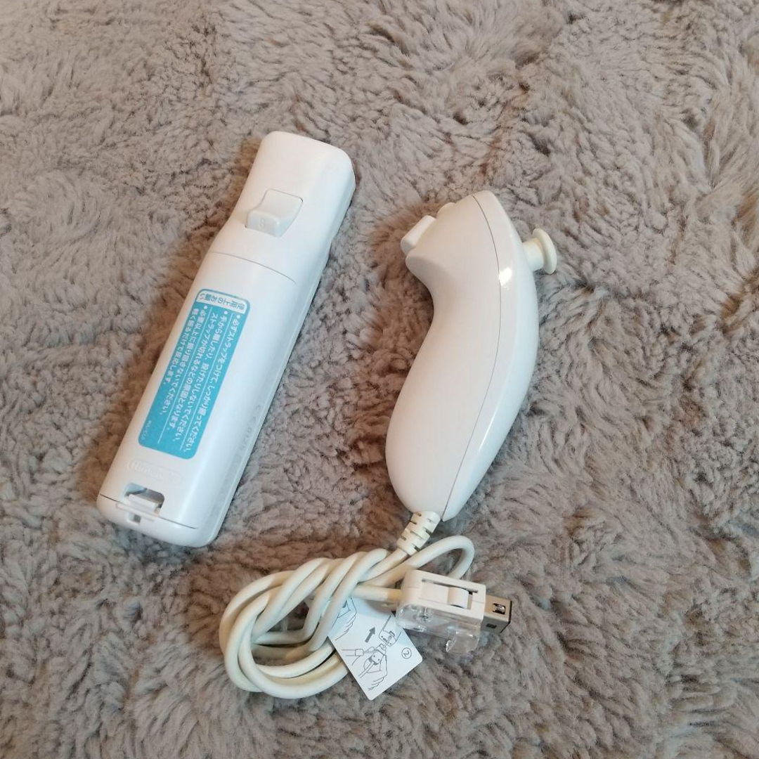限定セール! Wii 任天堂 リモコン ヌンチャクセット ヌンチャク 限定セール! Wii 任天堂 リモコン ヌンチャクセット ヌンチャク