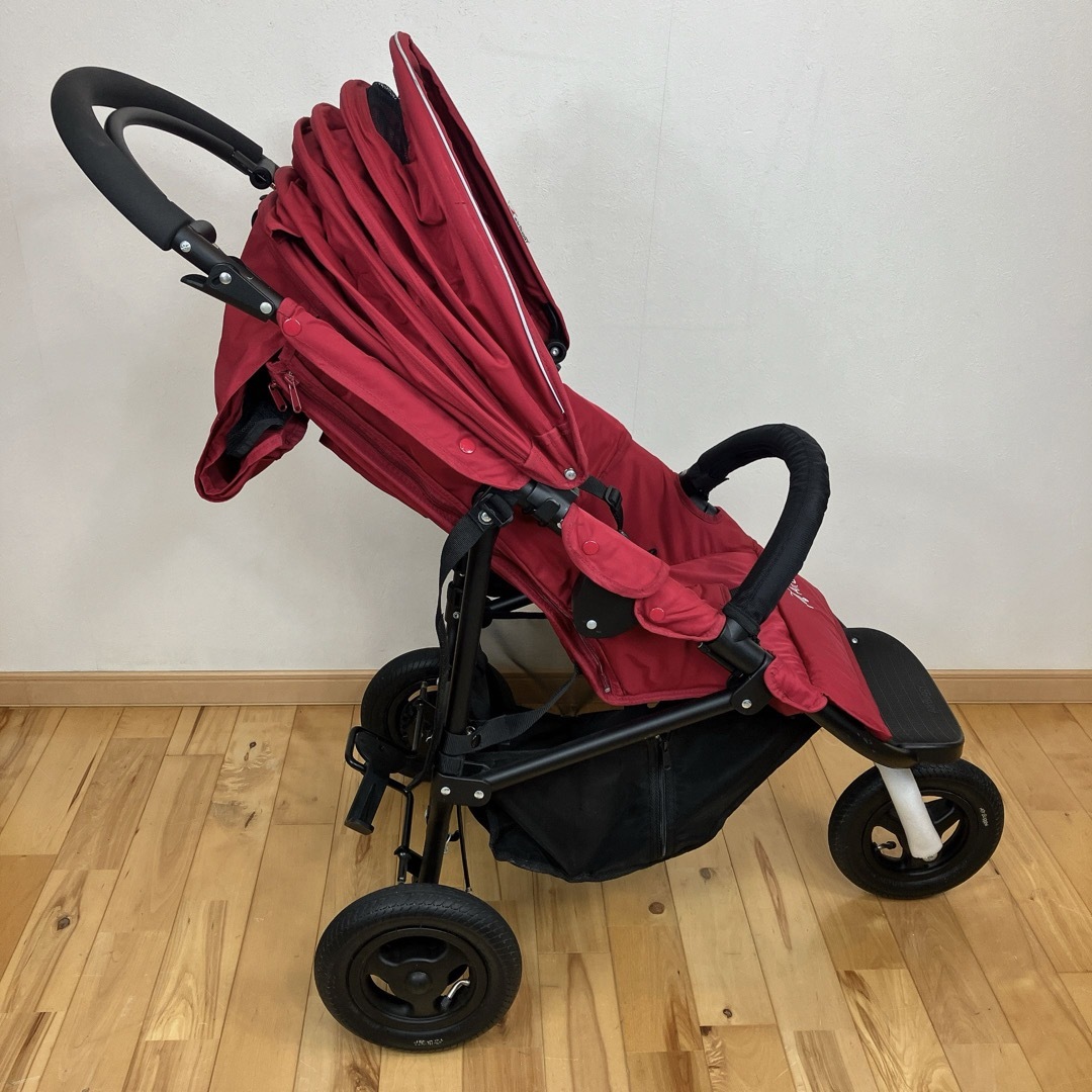 AIRBUGGY(エアバギー)の☆美品☆ Air Buggy CoCo エアバギーココ  カラーチェリーレッド キッズ/ベビー/マタニティの外出/移動用品(ベビーカー/バギー)の商品写真