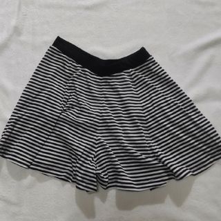 ユニクロ(UNIQLO)のユニクロ  キッズ  ガールズ  スカート  ハーフパンツ  L 135(スカート)