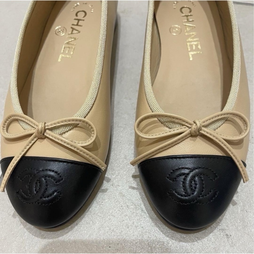 CHANEL(シャネル)の【正規品】【美品】CHANEL シャネル 定番 バレリーナ ベージュ 34 レディースの靴/シューズ(バレエシューズ)の商品写真