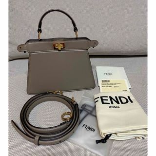 FENDI - FENDI 総柄 ロゴ ポロシャツ Tシャツ お洒落 モノトーン 