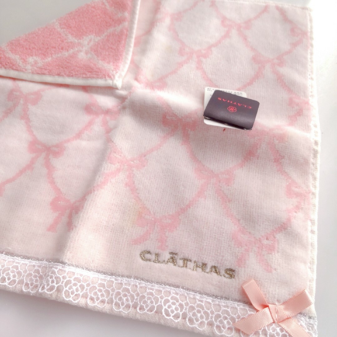 CLATHAS(クレイサス)のCLATHAS リボン柄 タオルハンカチ レディースのファッション小物(ハンカチ)の商品写真