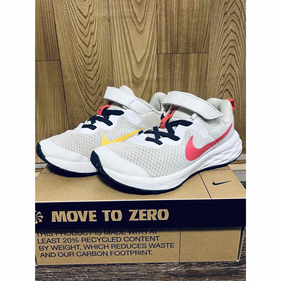 NIKE(ナイキ)のナイキ　ランニングシューズ19センチ！ キッズ/ベビー/マタニティのキッズ靴/シューズ(15cm~)(スニーカー)の商品写真