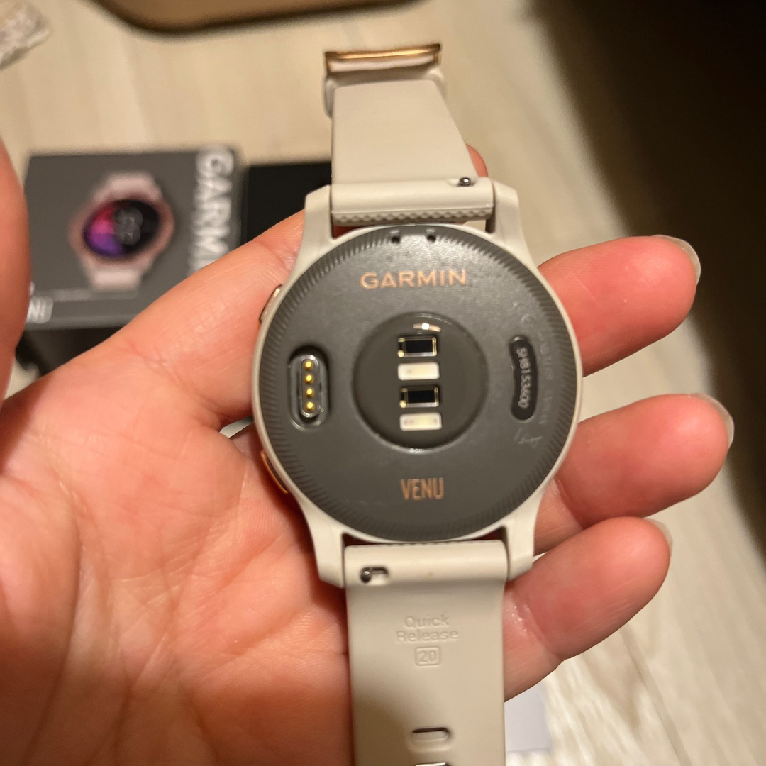 GARMIN(ガーミン)のGarmin venu スマートウォッチ メンズの時計(腕時計(デジタル))の商品写真