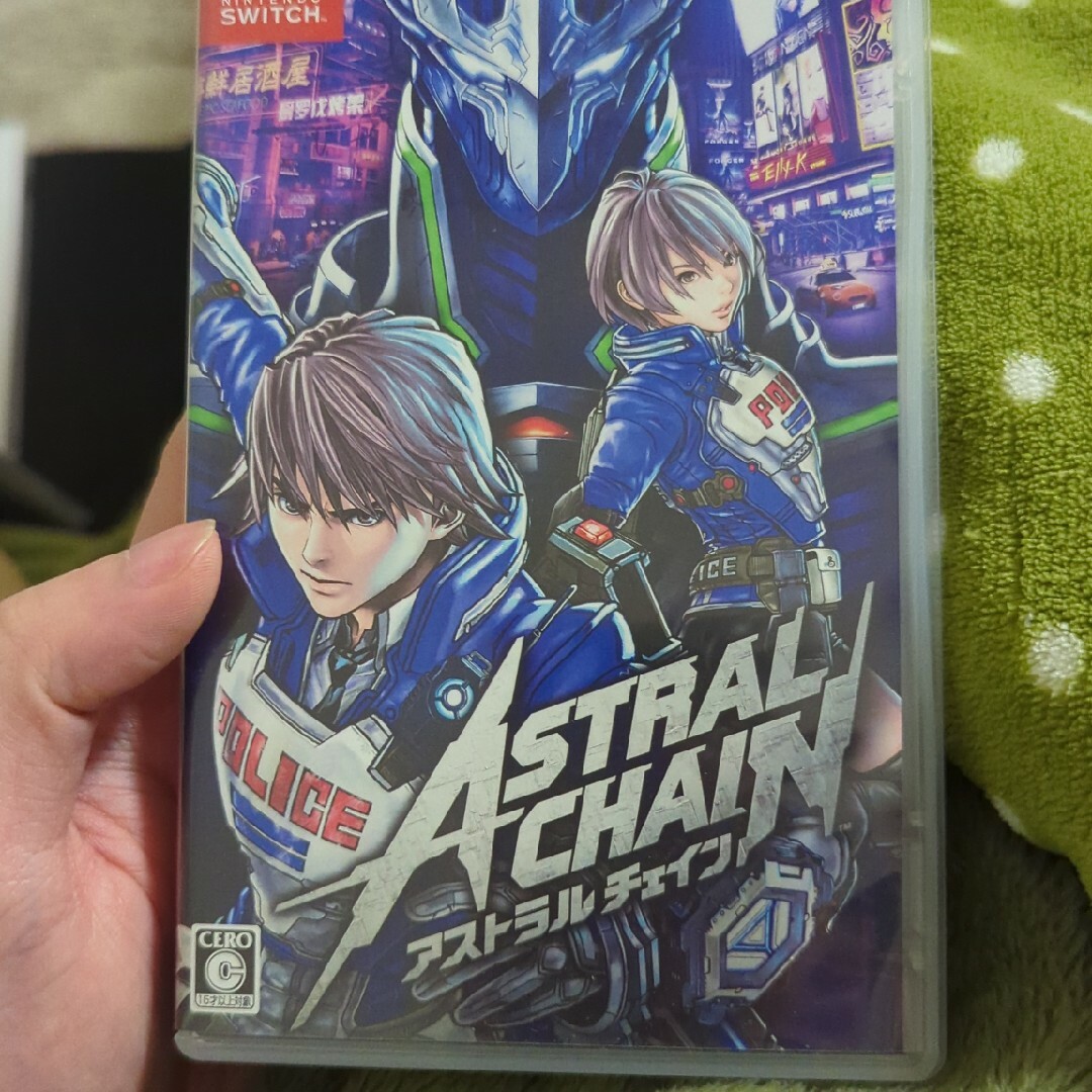 ASTRAL CHAIN（アストラルチェイン） エンタメ/ホビーのゲームソフト/ゲーム機本体(家庭用ゲームソフト)の商品写真