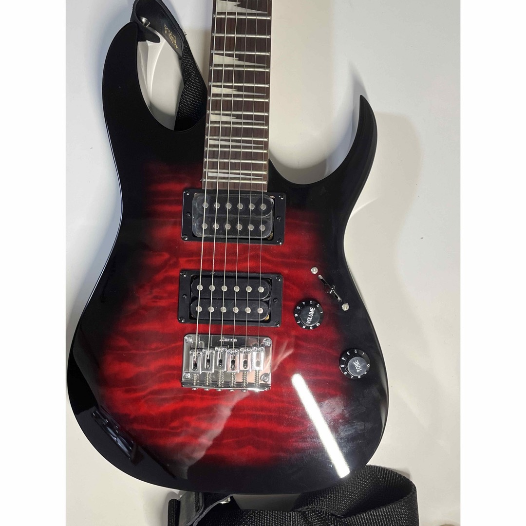 Ibanez(アイバニーズ)のGIO Ibanez miKro GRGM22QA Transparent 楽器のギター(エレキギター)の商品写真