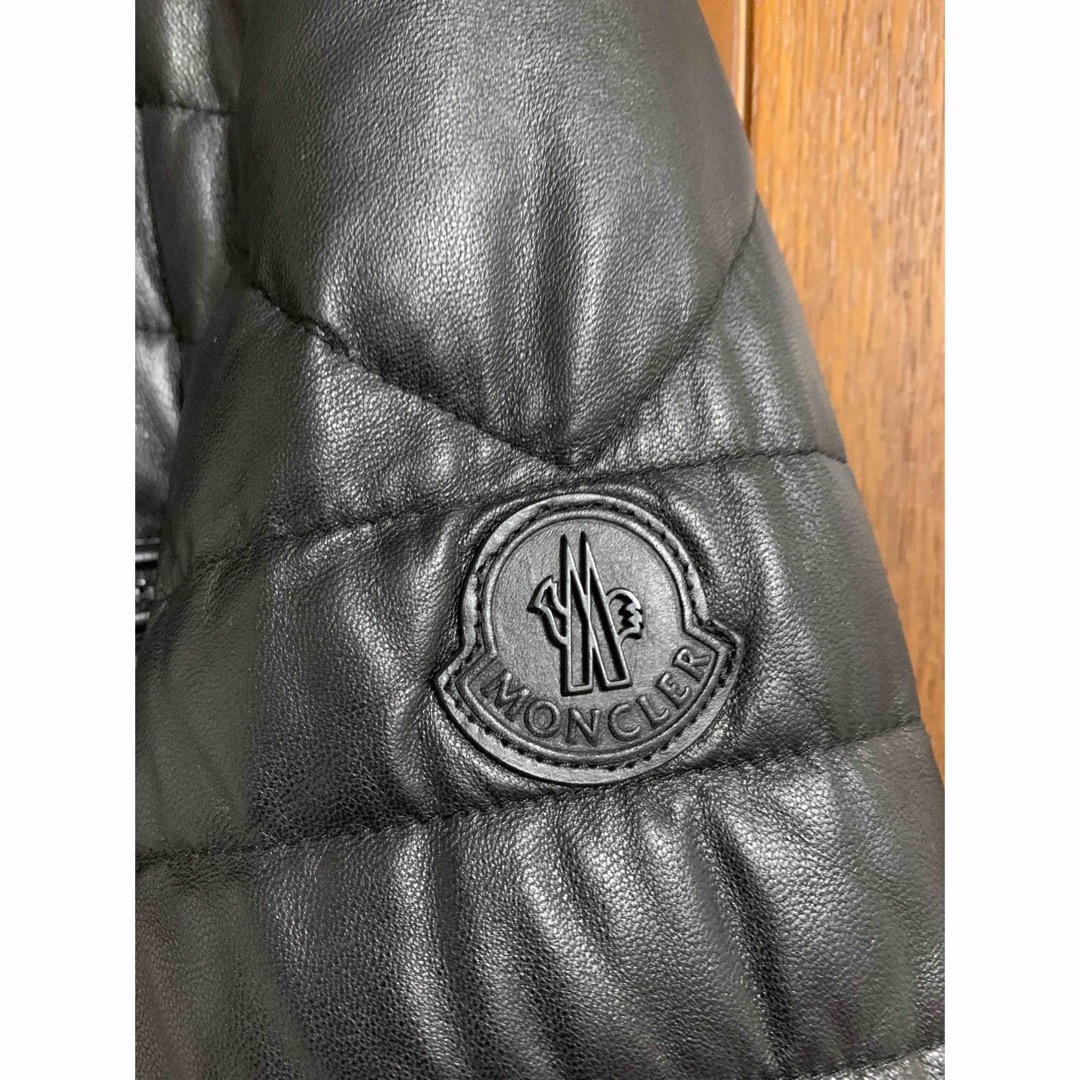 MONCLER(モンクレール)の激レア　モンクレール　russel ブラック　4 ローリングストーンズ　レザー メンズのジャケット/アウター(ダウンジャケット)の商品写真