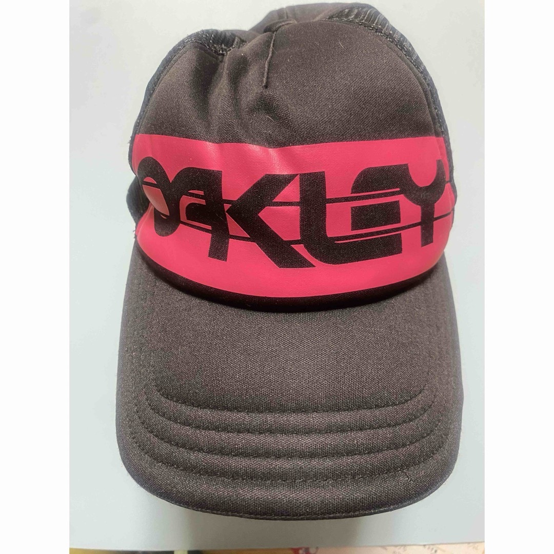 Oakley(オークリー)の美品　オークリー　OAKLEY レディース　キャップ　帽子 レディースの帽子(キャップ)の商品写真