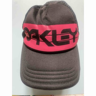 オークリー(Oakley)の美品　オークリー　OAKLEY レディース　キャップ　帽子(キャップ)