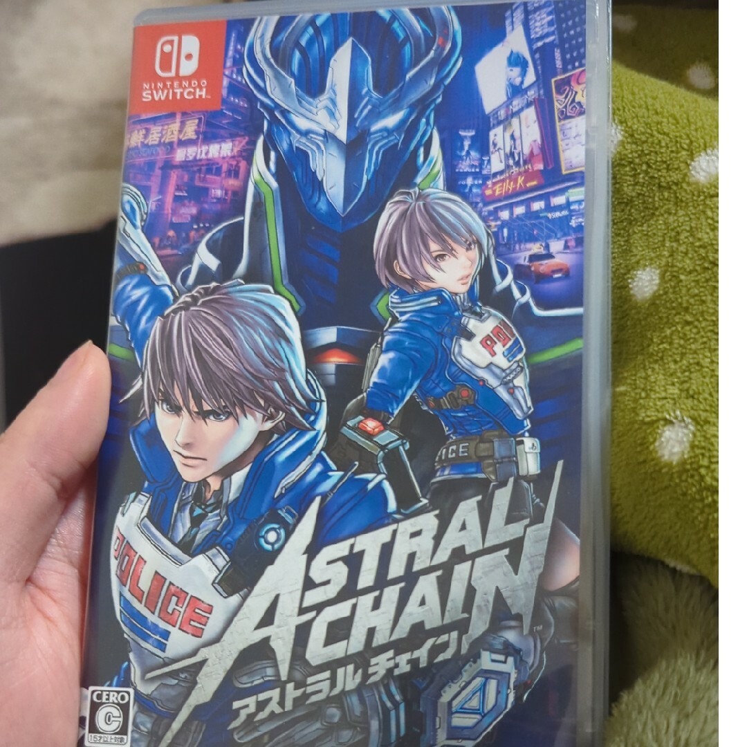 ASTRAL CHAIN（アストラルチェイン） エンタメ/ホビーのゲームソフト/ゲーム機本体(家庭用ゲームソフト)の商品写真