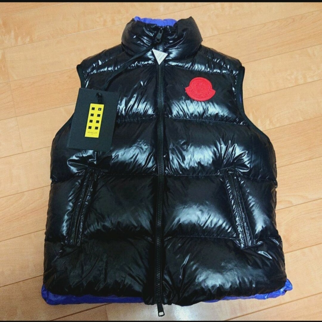 MONCLER(モンクレール)のMONCLER モンクレール ジーニアス ダウンベスト メンズのジャケット/アウター(ダウンベスト)の商品写真