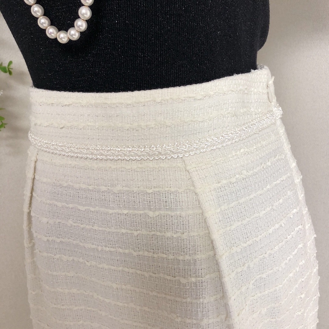 ReFLEcT(リフレクト)の【未使用タグ付】リフレクトのラメ感のあるタイトスカート  レディースのスカート(ひざ丈スカート)の商品写真