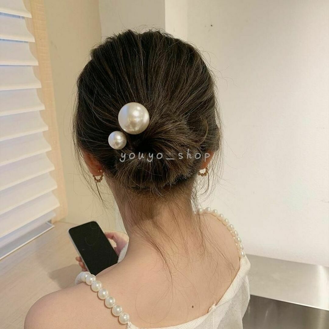 一粒パールかんざし　パールUピン U字 まとめ髪 へアースティック ヘアコーム レディースのヘアアクセサリー(ヘアピン)の商品写真