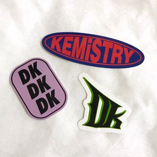 アイコン(iKON)の【 ドンヒョク 】iKON KEMiSTRY ステッカー(アイドルグッズ)