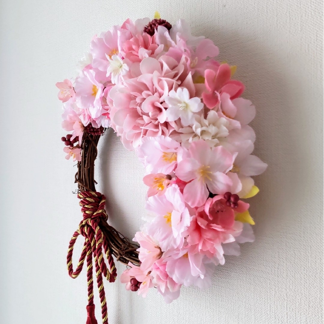 桜とダリアとお花のリース  フラワーリース  桜  リース  ハンドメイド ハンドメイドのフラワー/ガーデン(リース)の商品写真