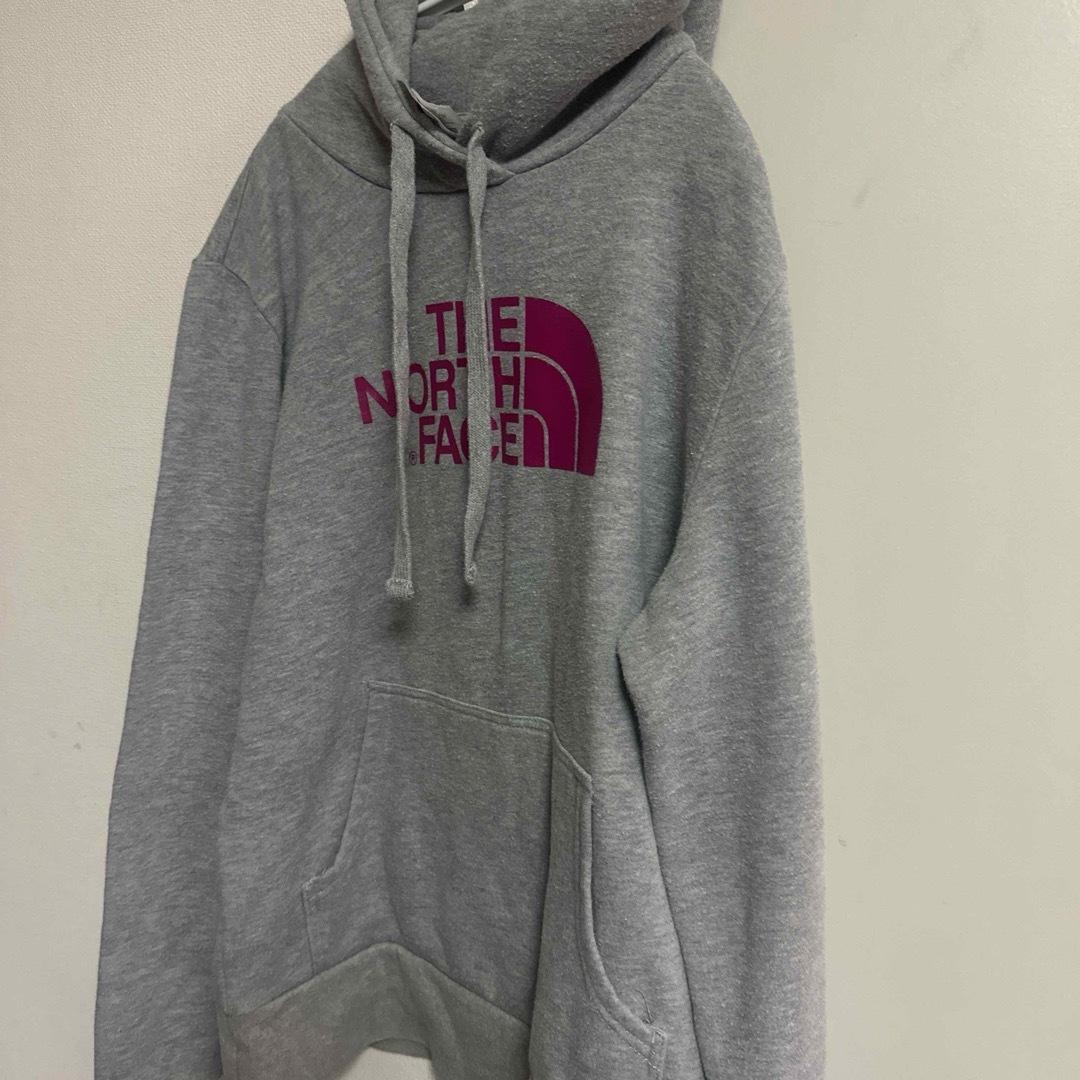 THE NORTH FACE(ザノースフェイス)のノースフェイス　パーカー　160サイズ キッズ/ベビー/マタニティのキッズ服女の子用(90cm~)(ジャケット/上着)の商品写真