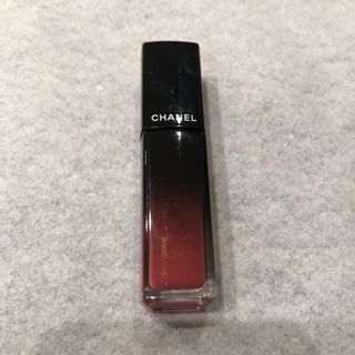 シャネル(CHANEL)のシャネル　ルージュ アリュールラック   65アンベルテュルパープル　ピンク(口紅)