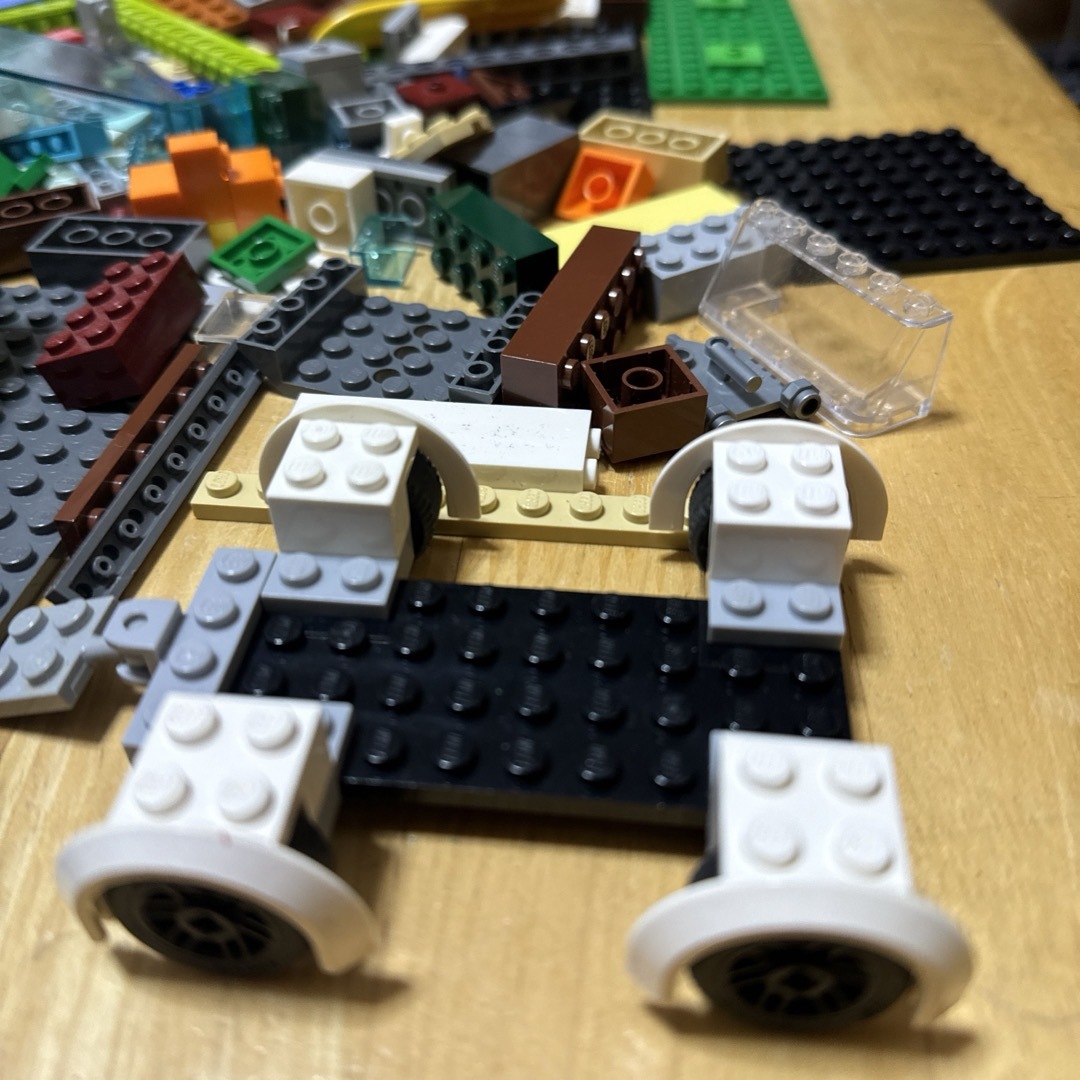 Lego(レゴ)のレゴ（lego）695g！まとめ売り 0.69kg　基本ブロック大量　中古 キッズ/ベビー/マタニティのおもちゃ(知育玩具)の商品写真