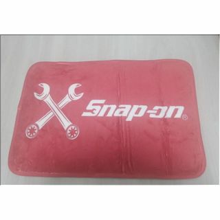 新品★スナップオン（Snap-on）★フロアマット/40×60ｃｍ/滑り止め付★(その他)