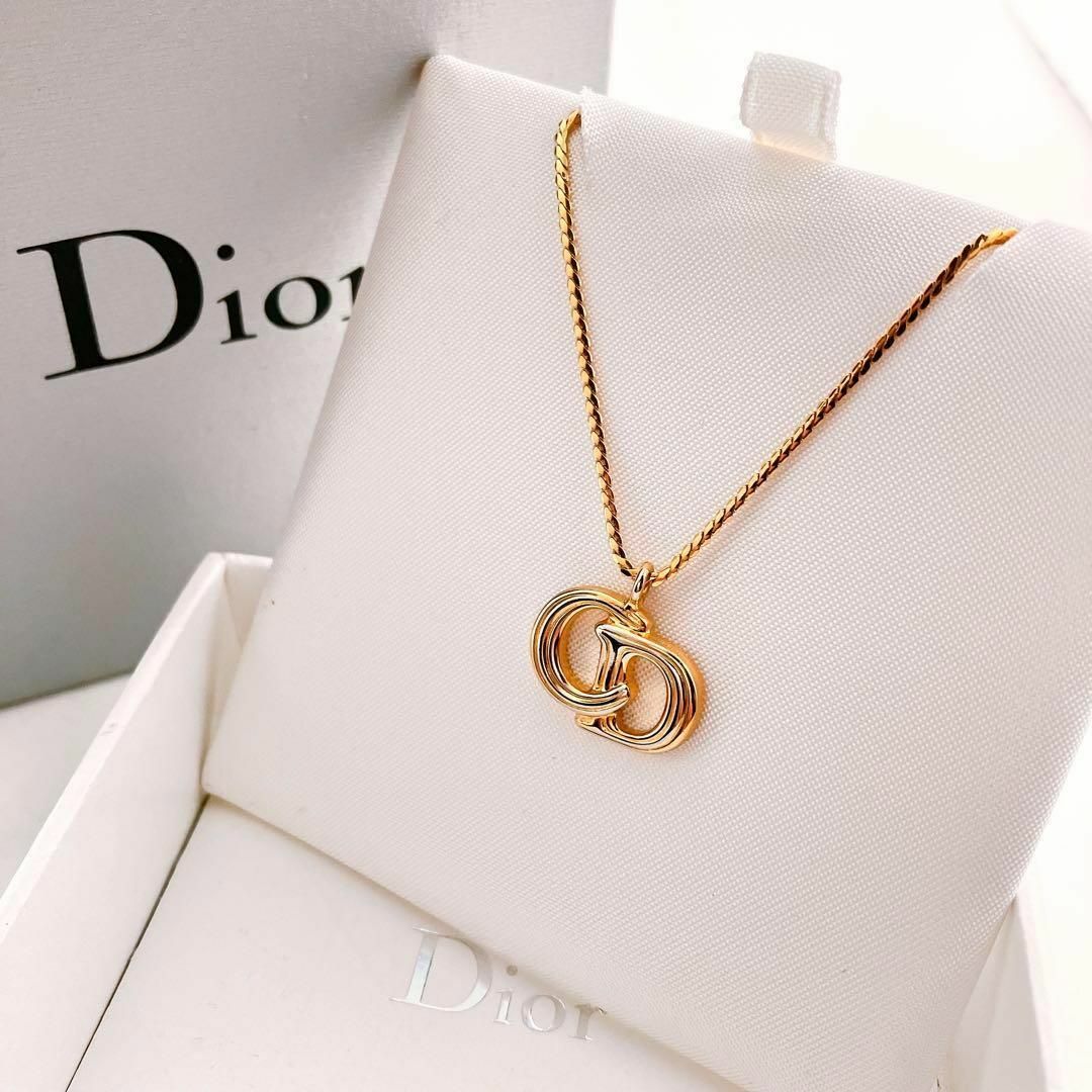 Christian Dior(クリスチャンディオール)のディオール dior CD ネックレス ペンダント ゴールド レディース Y14 レディースのアクセサリー(ネックレス)の商品写真