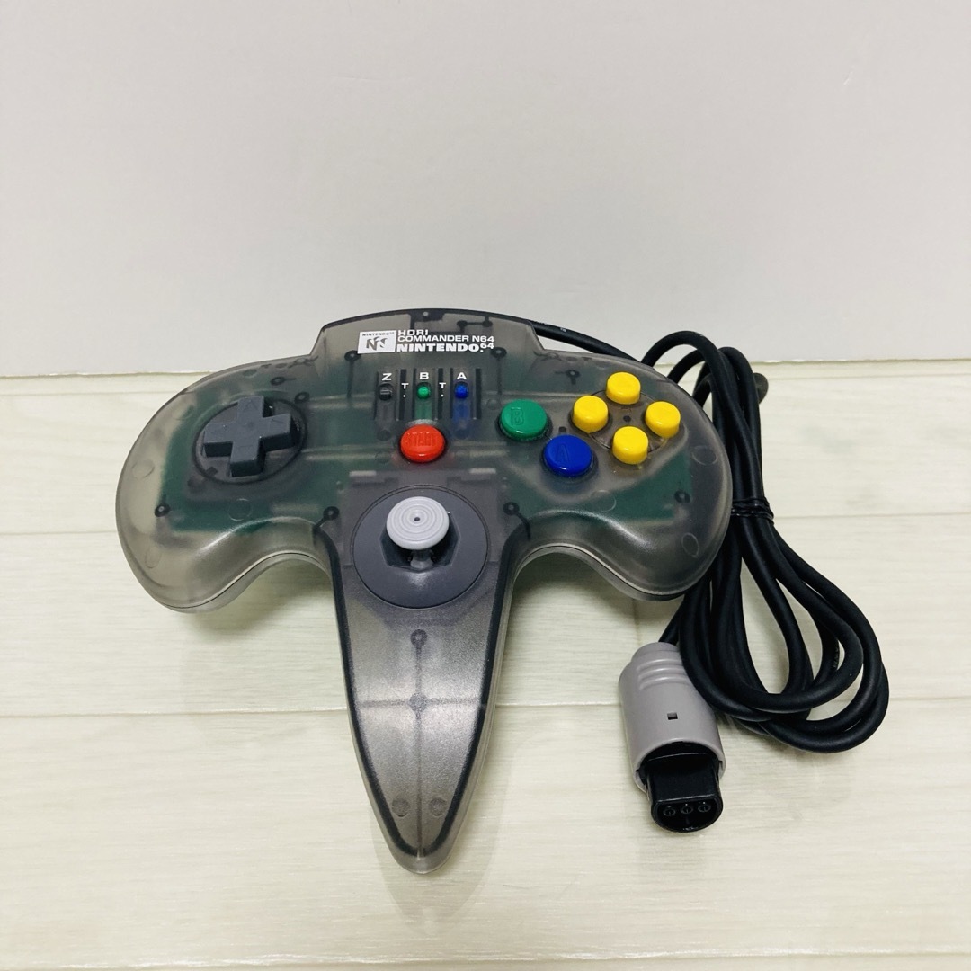 NINTENDO 64(ニンテンドウ64)のNintendo64　コントローラー　ホリコマンダー　クリアグレー エンタメ/ホビーのゲームソフト/ゲーム機本体(その他)の商品写真