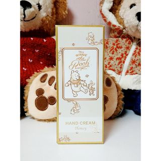 ディズニー(Disney)の✨新品・未開封✨ハンドクリーム くまのプーさん Honey ハニーの香り デ(ハンドクリーム)