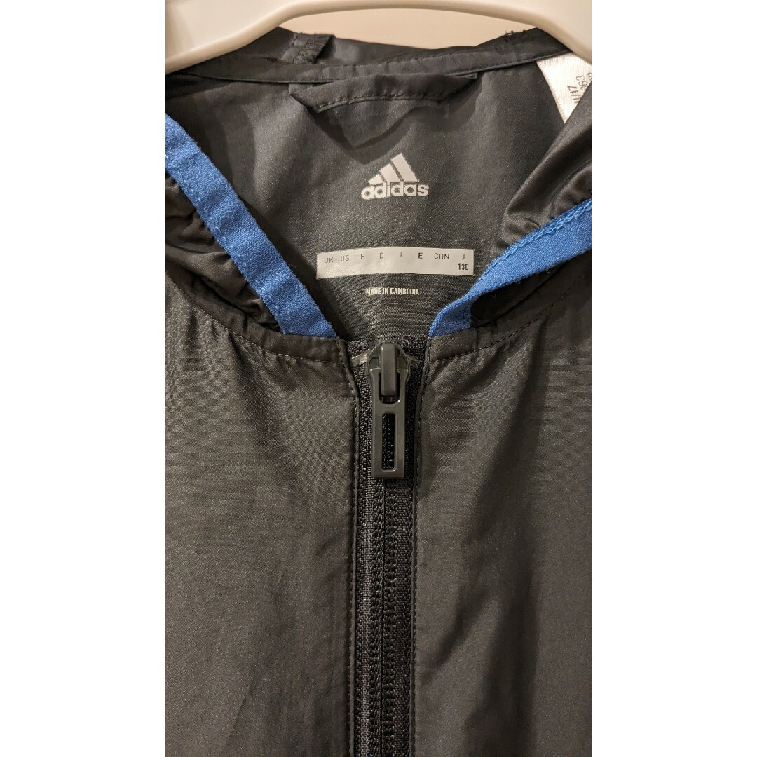 adidas(アディダス)の【値下げ交渉OK】アディダス　アウター　130cm キッズ/ベビー/マタニティのキッズ服男の子用(90cm~)(ジャケット/上着)の商品写真