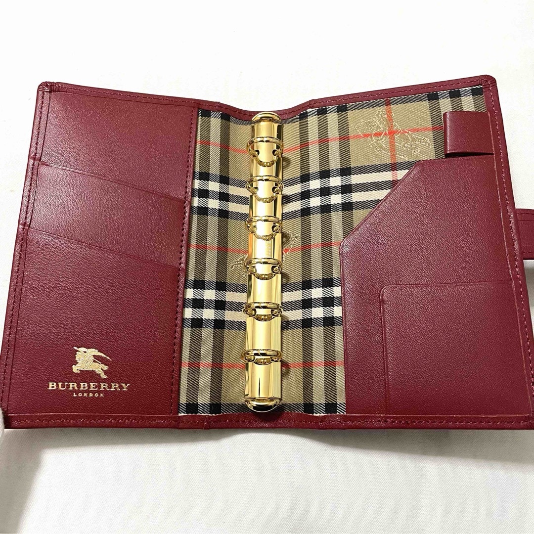 BURBERRY(バーバリー)の【未使用】BURBERRY LONDON  システム手帳  赤  ノバチェック レディースのファッション小物(その他)の商品写真